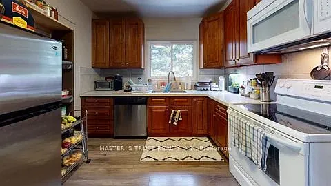 226 Westcourt Pl — Photo 5