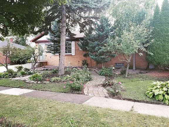 2nd image of 70 Dania Dr