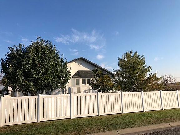 5th image of 1035 14th Ave