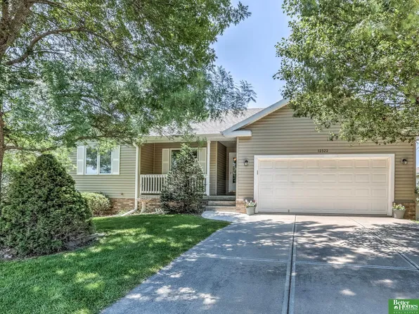 12322 S 218th Ave, Gretna, NE 68028