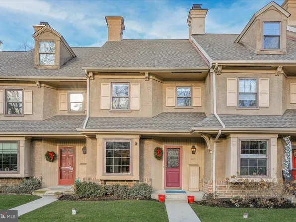 421 Eagle Rd #11, Wayne, PA 19087