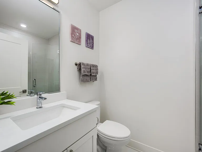 3615 N Wilton Ave #2 — Photo 22