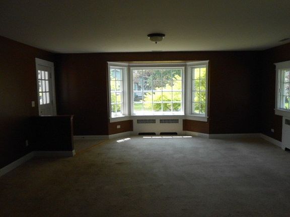 3rd image of 1370 Illinois Pkwy