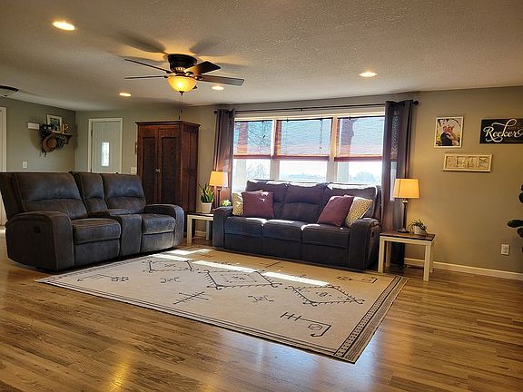 4th image of 8124 Road M #3