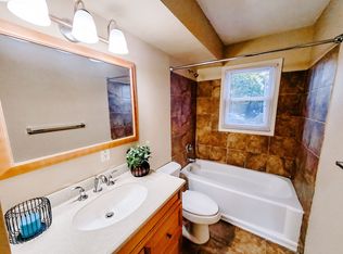The Shuttle, Omaha, NE 68131