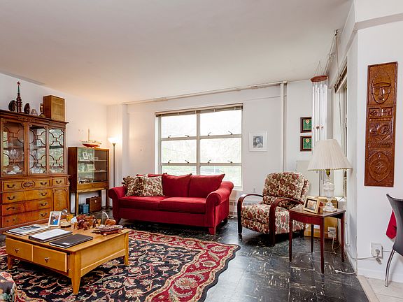 2nd image of 549 W 123rd St APT 2A