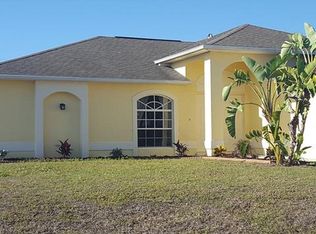 842 Trafalgar Pkwy, Cape Coral, FL 33991