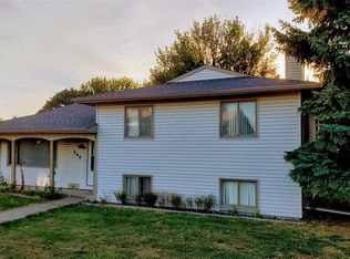 608 S Elder Ave, North Platte, NE 69101