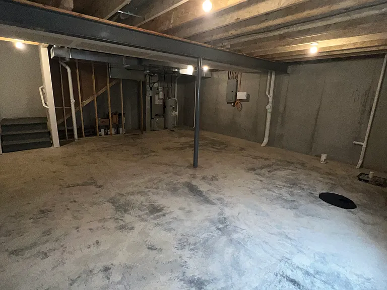 7911 Mexico Rd — Photo 35