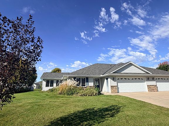 2nd image of 413 Circle View Dr