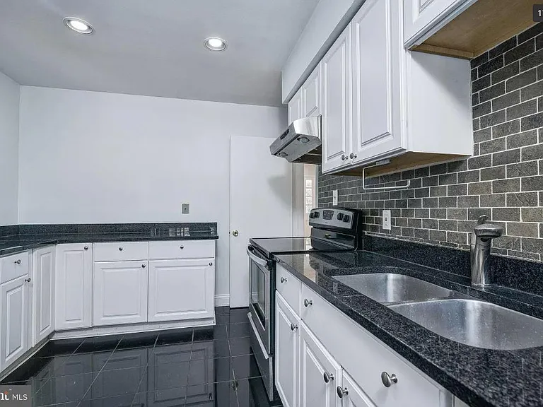 9913 Old Georgetown Rd — Photo 18