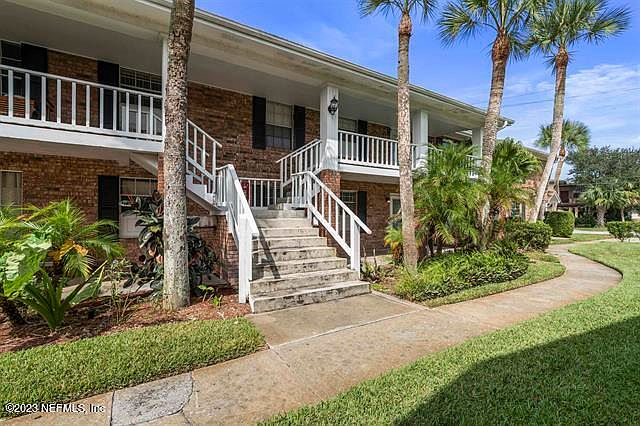 1st image of 22 COMARES Avenue #4C