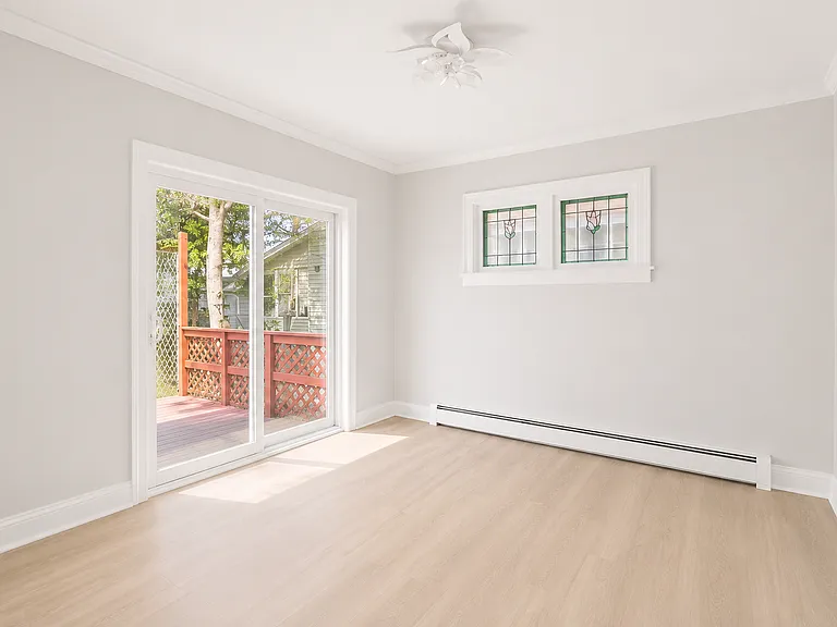 93 Hollywood Ave — Photo 30