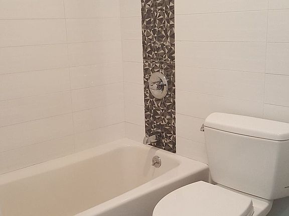 5th image of 50 Tompkins Ave #1L