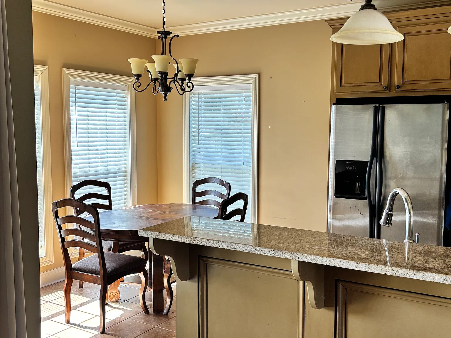 3 bed, 1272 sqft, $1,800 — Photo 3