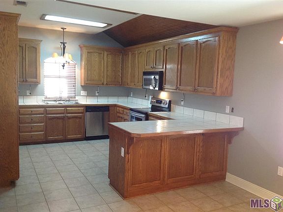 5th image of 17502 Karen Dr