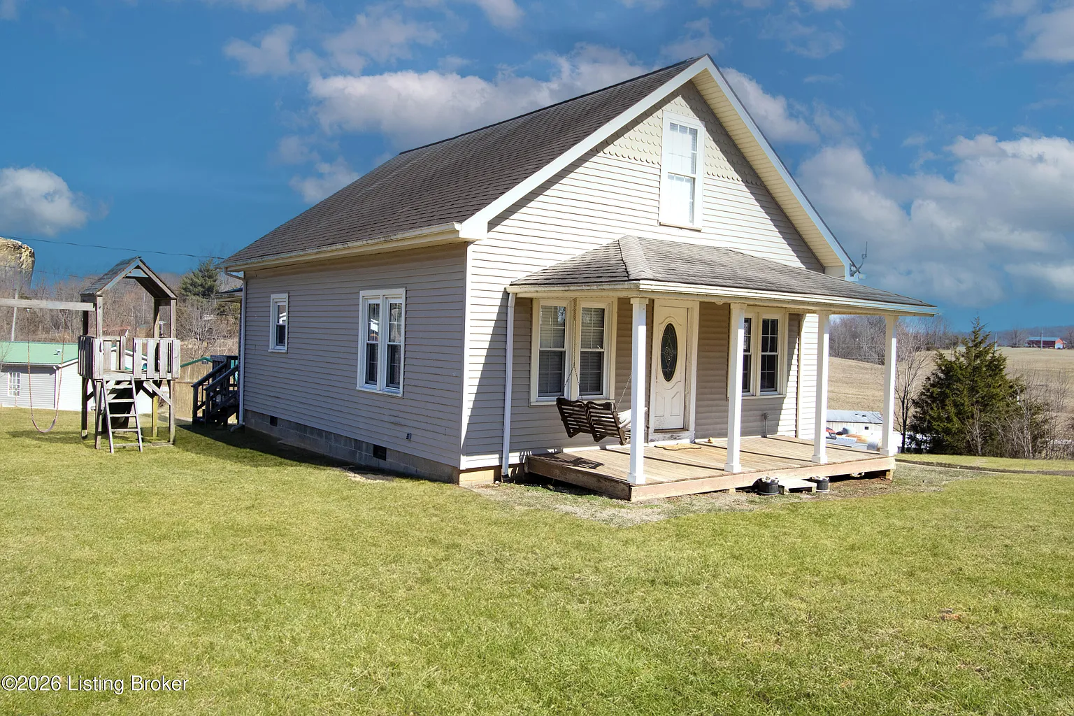 98 Clark Rd photo 1