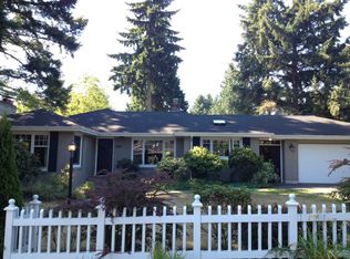 3241 NE 90th St, Seattle, WA 98115