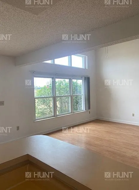 3 bed, 2.5 bath, 1244 sqft, $2,300 — Photo 4