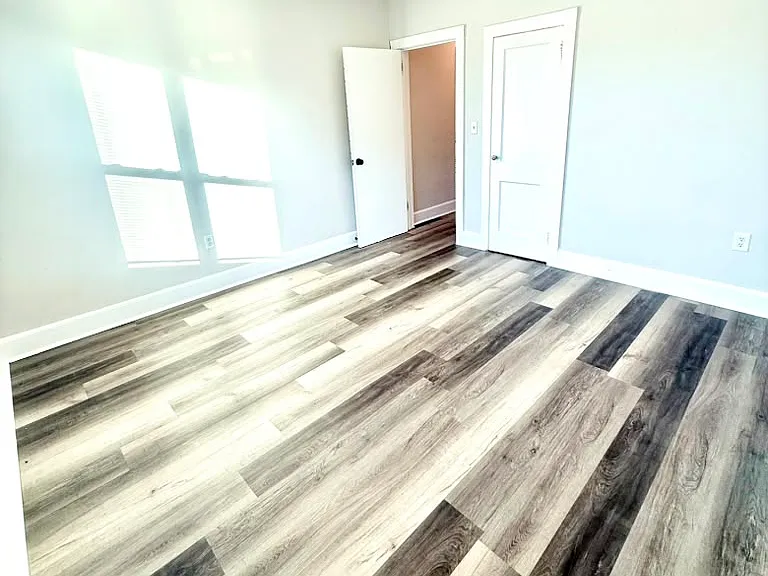 1411 E Main St #7 — Photo 6