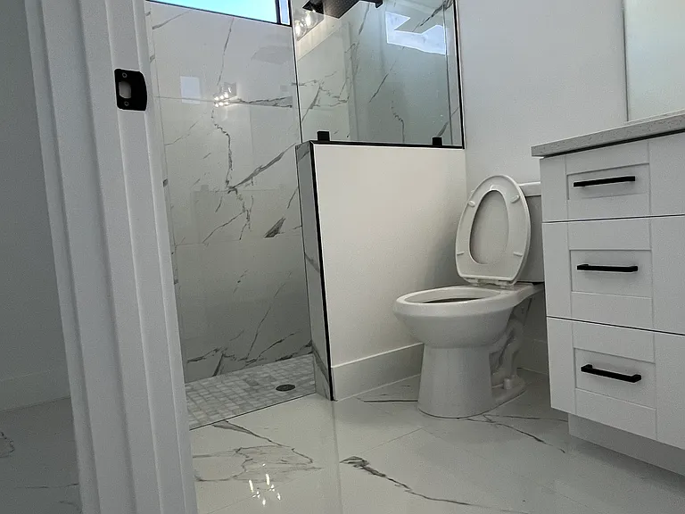 143 Harold Ave S #141 — Photo 3