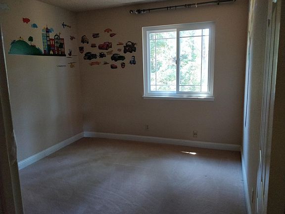 4th image of 6128 Hansen Dr
