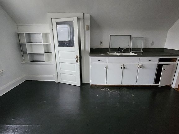 3rd image of 3305 E Overlook Rd APT 3