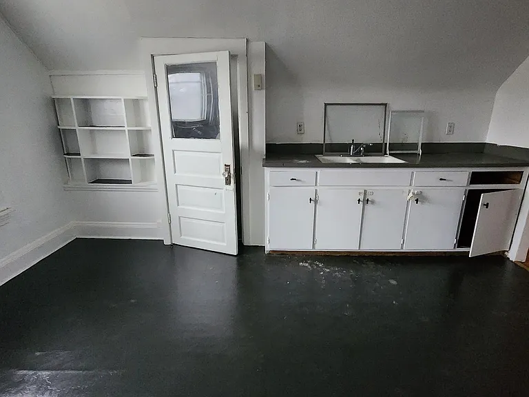 3305 E Overlook Rd #3 — Photo 3