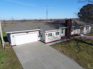 3222 W Mount Pleasant St, West Burlington, IA 52655