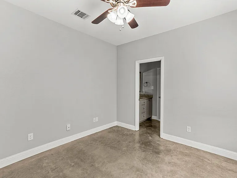 2806 Gordon Ave — Photo 23