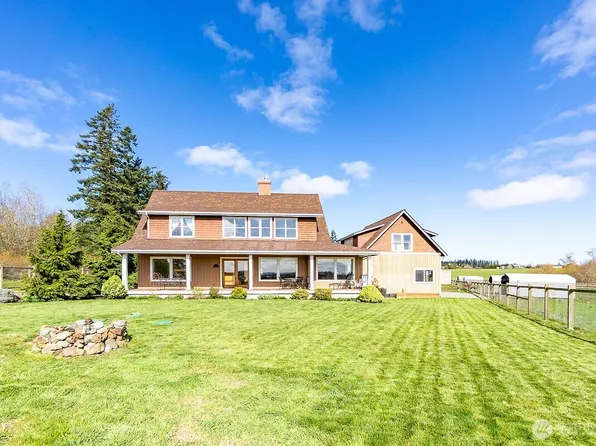 1013 Mallard Lane, Camano Island, WA 98282