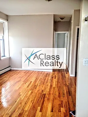 Rented by A Class Realty International | media 32
