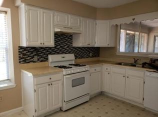 9122 Kirkleigh St, Spring, TX 77379