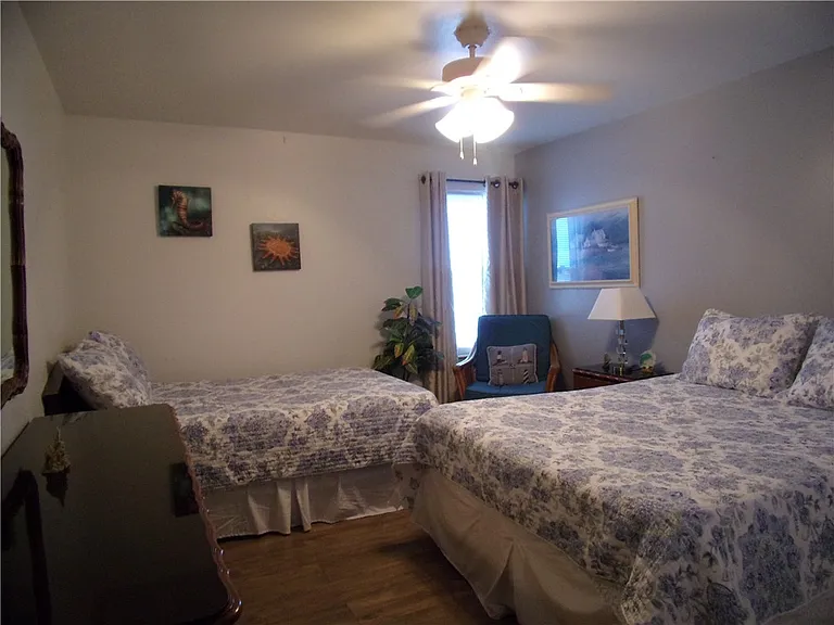 15005 Windward Dr #211 — Photo 37