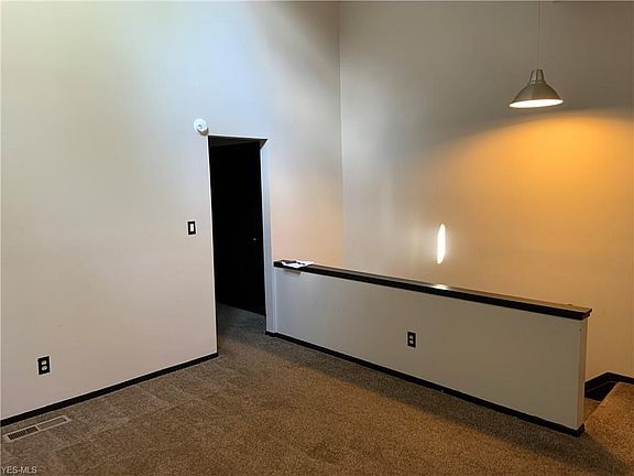 5th image of 614 James Ave