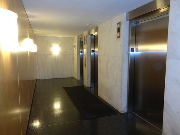 5th image of 9725 Woods Dr Unit 609