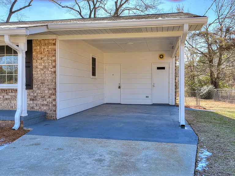 1709 Forest Creek Ct — Photo 2