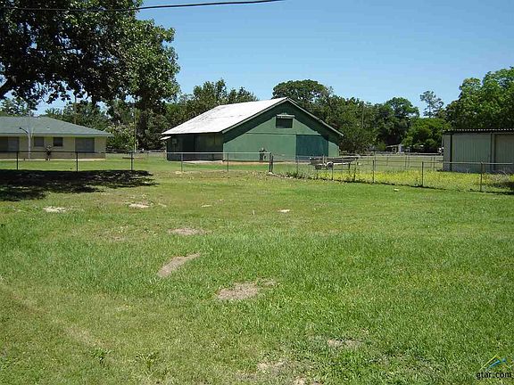 5th image of 12660 Pioneer Dr
