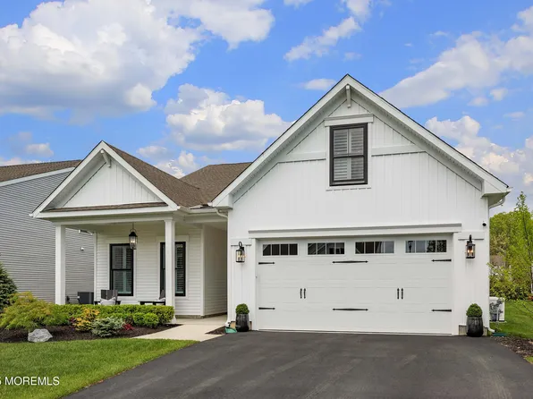 63 Pasture Drive, Farmingdale, NJ 07727