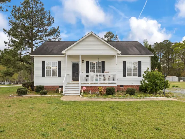 173 Trail Ridge Dr, Benson, NC 27504