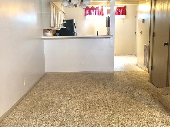 5th image of 8356 Metcalf Ave
