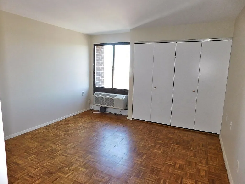 1 bed, 1.0 bath, 582 sqft, $2,950 — Photo 4