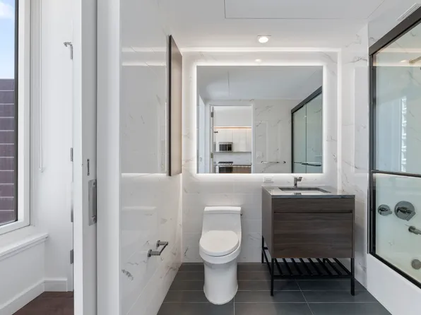 232 East 54th Street image 4 of 15