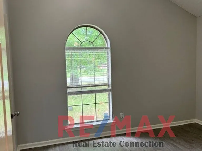 29 Applewood Dr — Photo 8