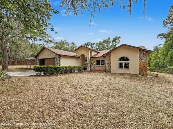 7111 Ricker Ave, Webster, FL 33597