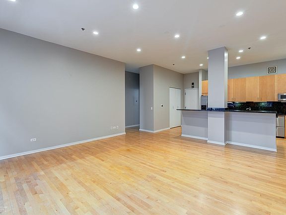 5th image of 130 S Canal St #717A