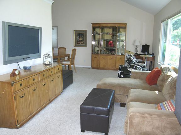 4th image of 3974 Thousand Oaks Dr
