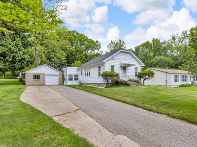547 Pershing Ave, Jackson, MI, 49203