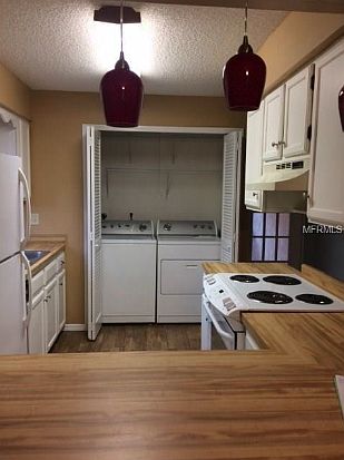 3rd image of 643 W Oak Terrace Dr APT A4