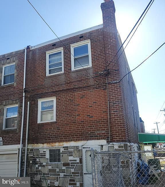 2nd image of 4601 Oakmont St